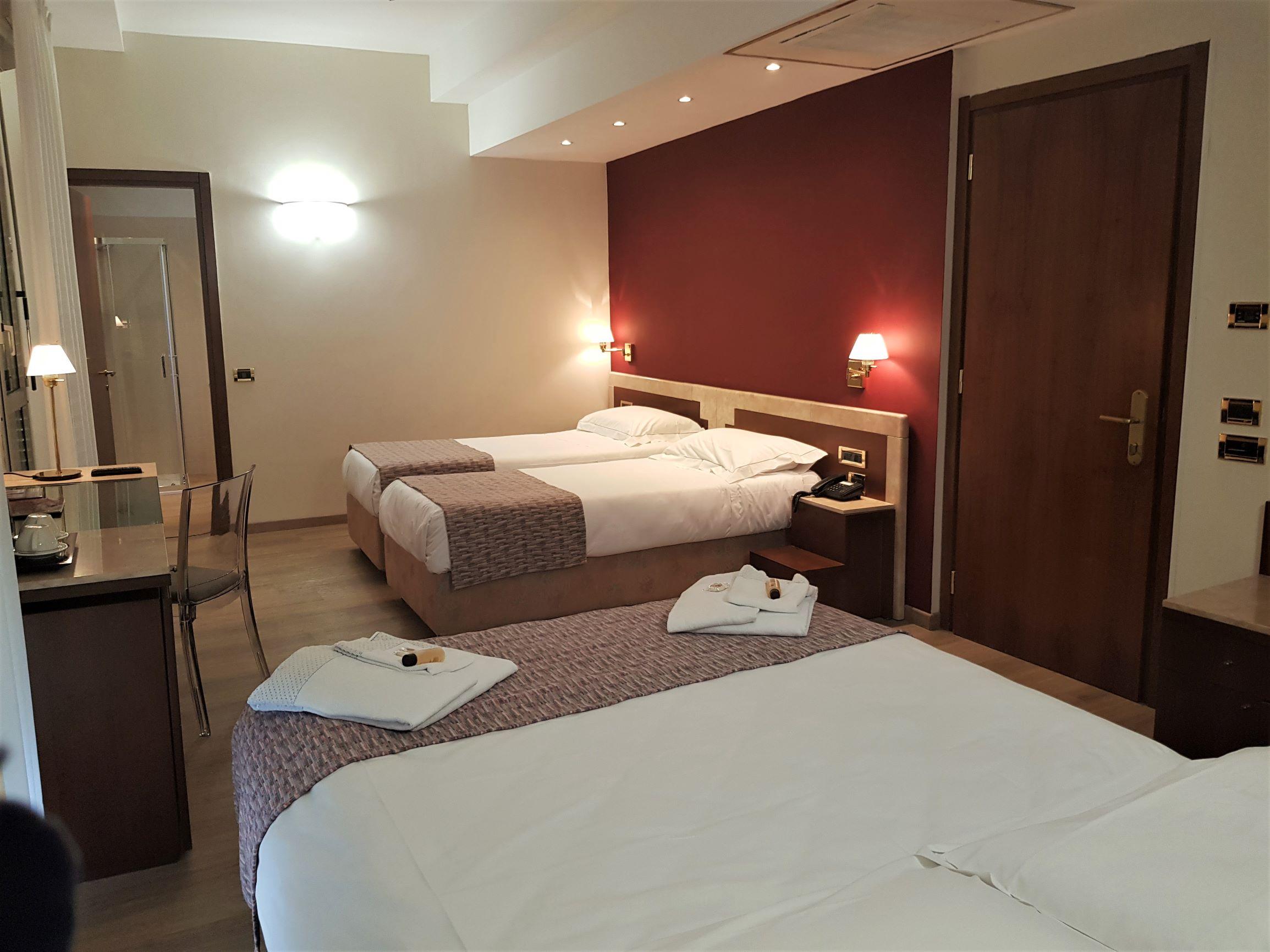 Astra Hotel Ferrara Dış mekan fotoğraf