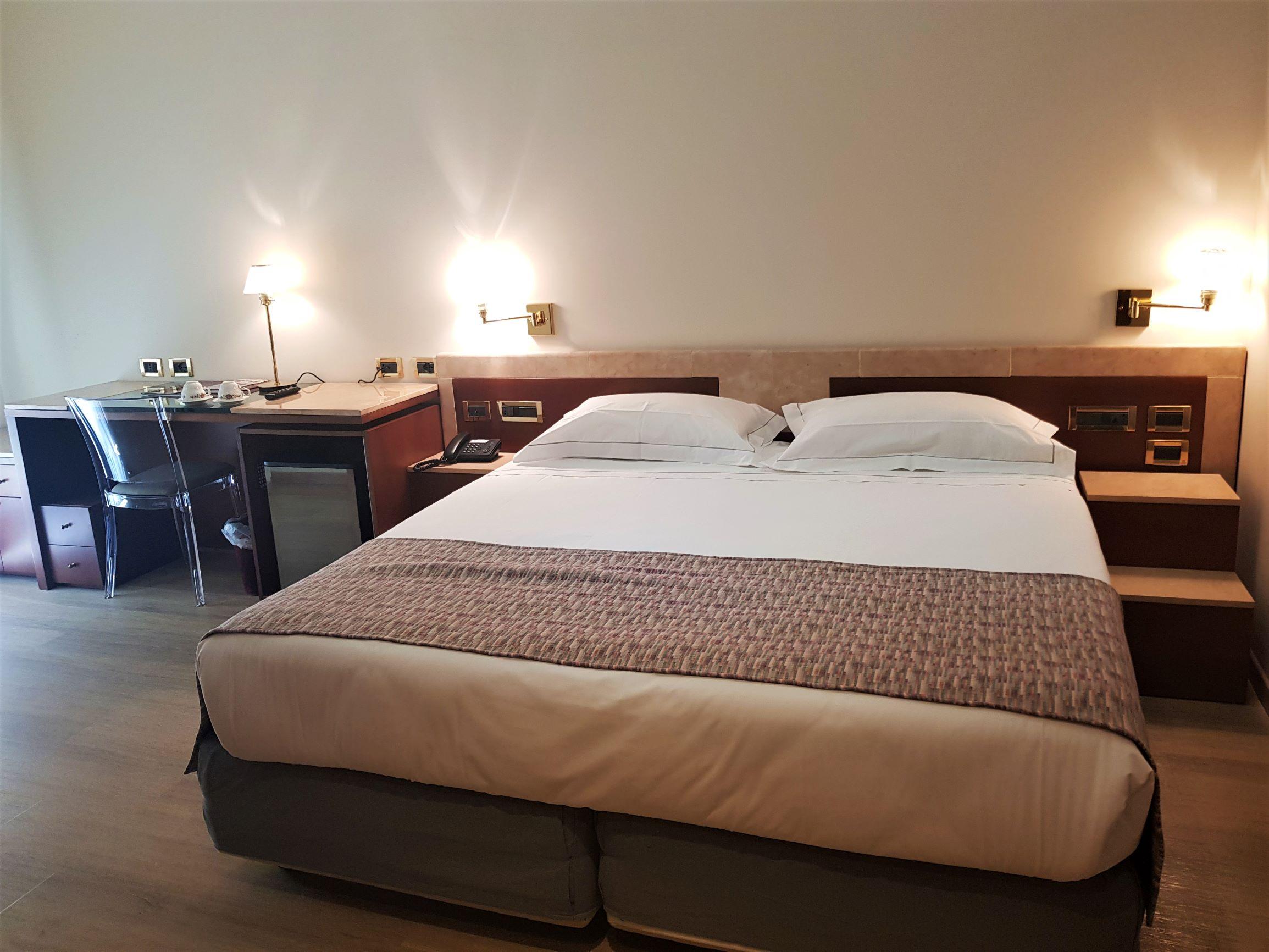Astra Hotel Ferrara Dış mekan fotoğraf
