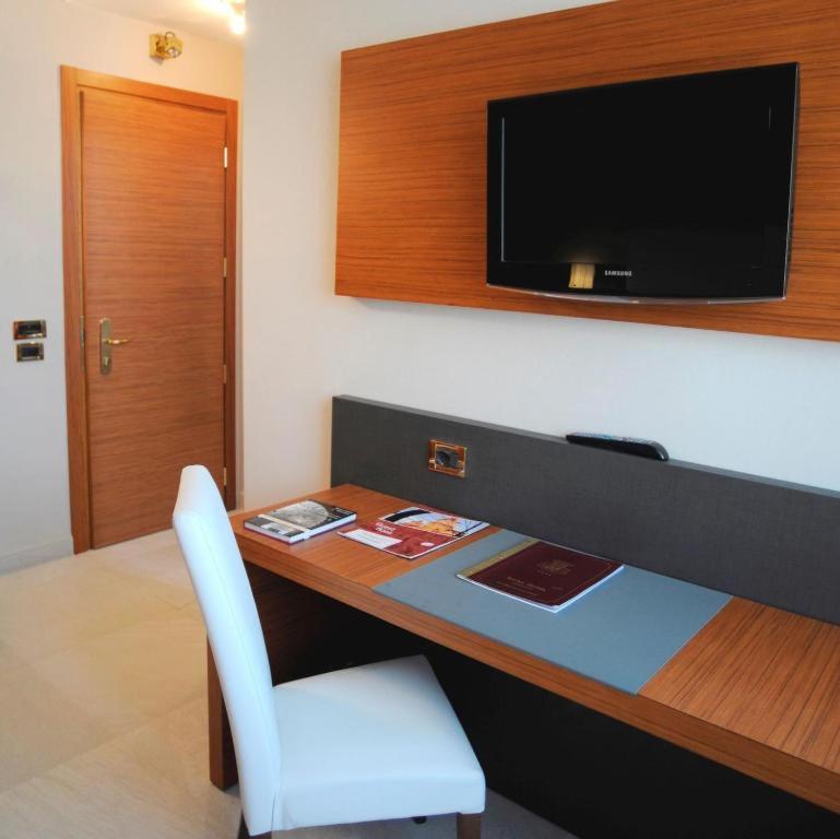 Astra Hotel Ferrara Dış mekan fotoğraf